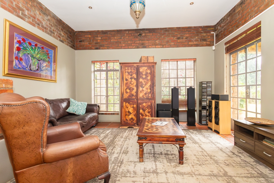 5 Bedroom Property for Sale in Vierlanden Western Cape